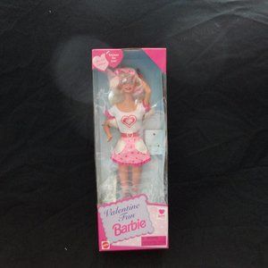 VALENTINE FUN BARBIE   16311    1996